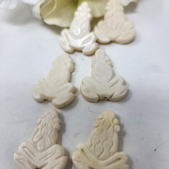 Genuine Bone Frog Beads Loose Beads Cream Carved 6 pcs  30 x 23 mm - Picture 4 of 5